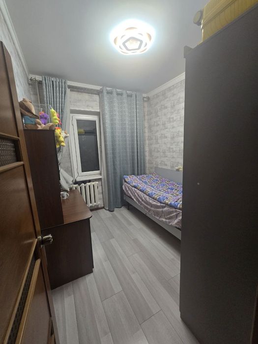 Не маклер Продается 4-х комн-я квартира на Алмазарском районе!