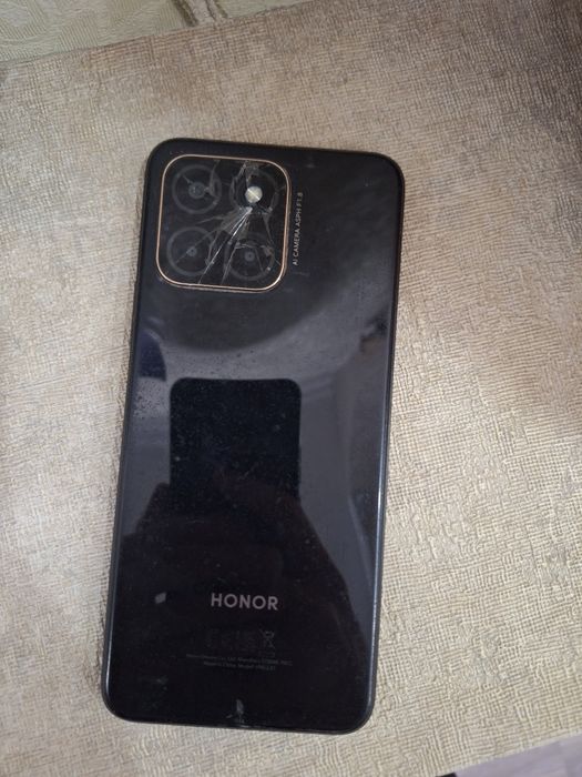 Продаю смартфон Honor X6 4/64