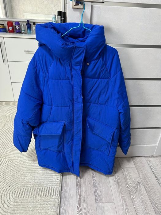 Продам зимние куртки