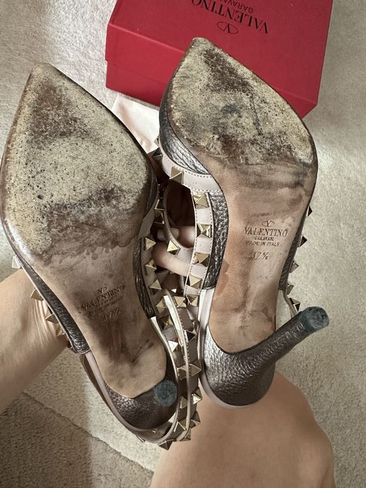 100% ОРИГИНАЛНИ Valentino Garavani rockstud pumps