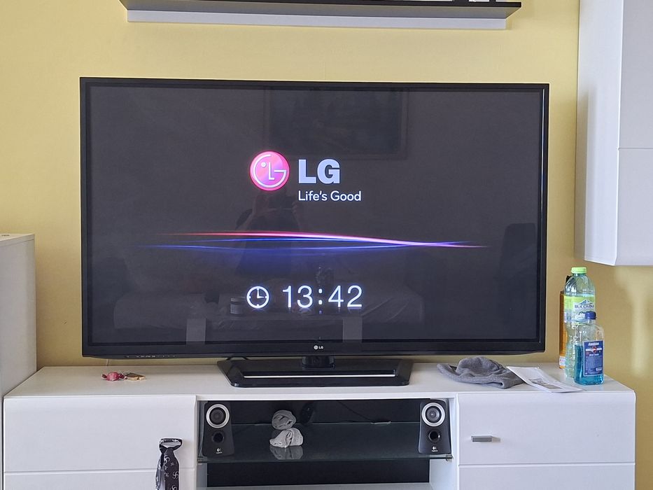 Vand televizor LG 152cm diagonala mare