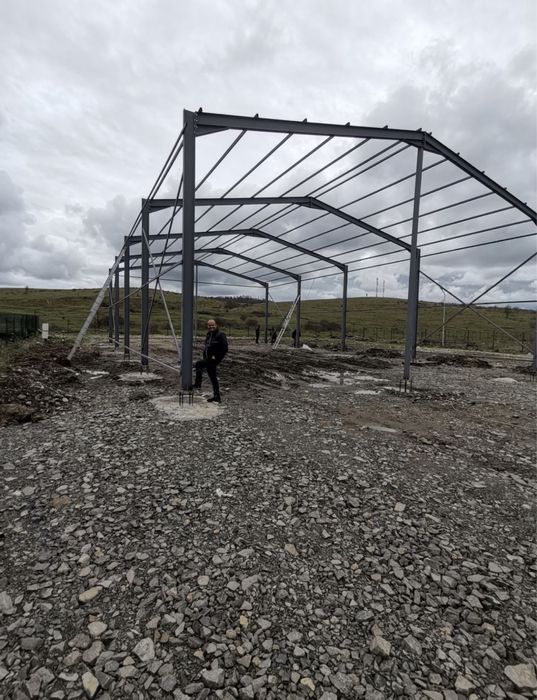 Hale metalice la cheie structuri metalice complete cu stâlpi și ferme