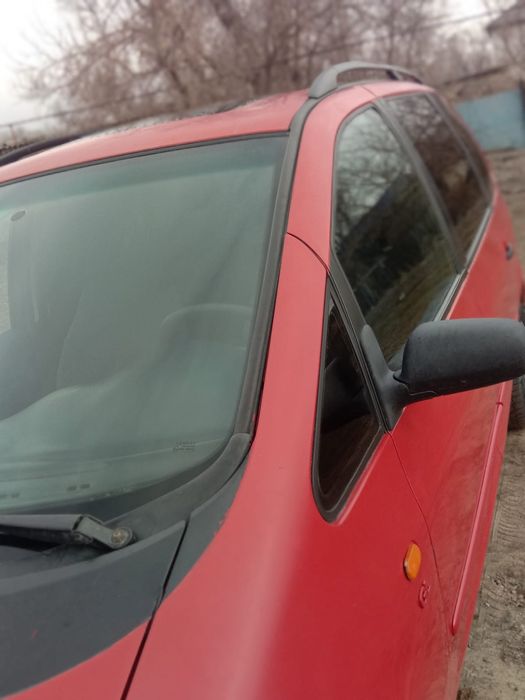 Автомобиль Шаран