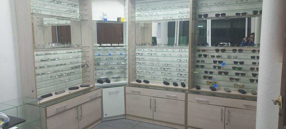 Мебель для оптики