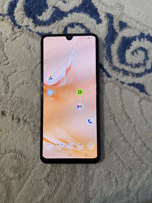 Продам телефон vivo