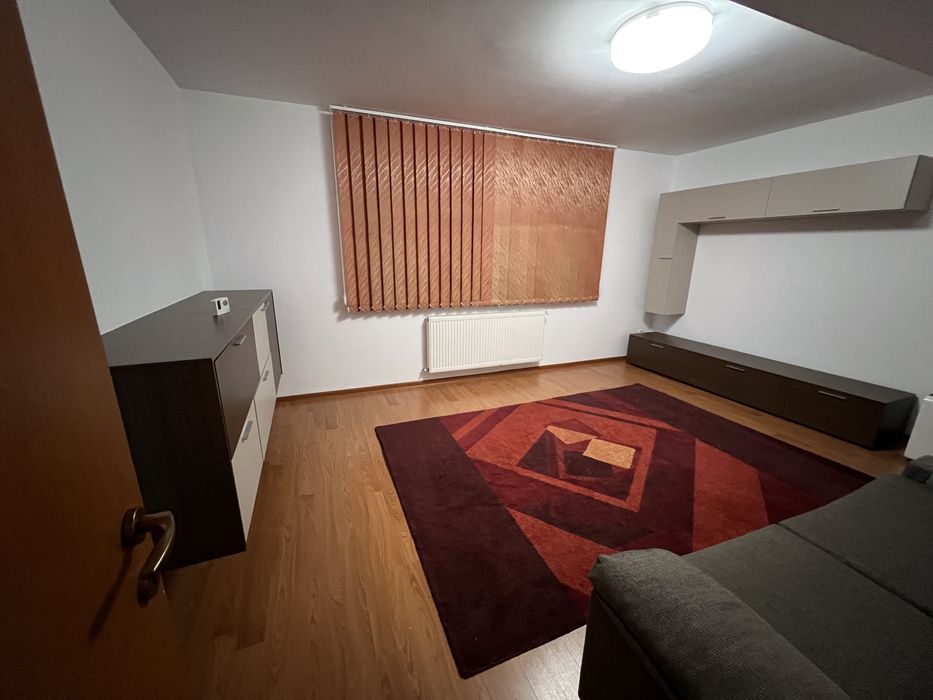 Inchiriez Apartament Andrei Muresanu, dormitor + living mare + bucatarie, ideal cuplu