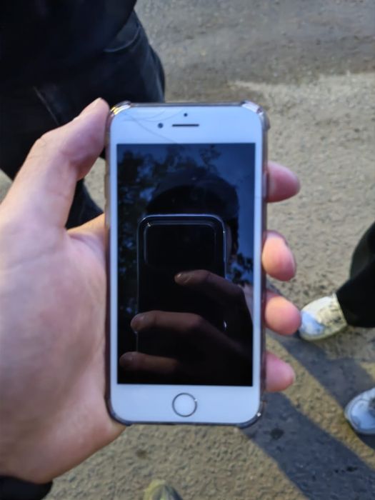 Iphone 8 срочно.