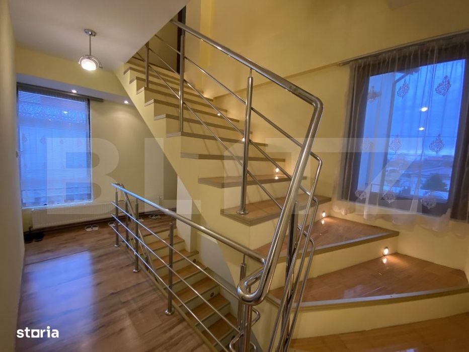Casa de vanzare, 295 mp, zona Central
