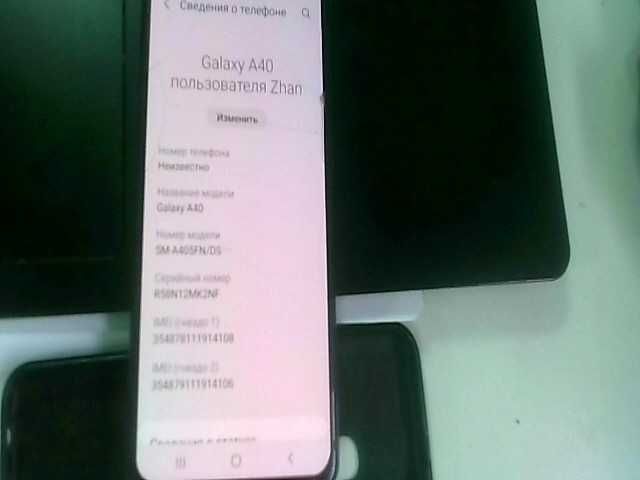 Samsung Galaxy A40  Память: 64 Gb