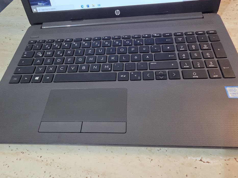 Laptop HP pentru elevi 500GB