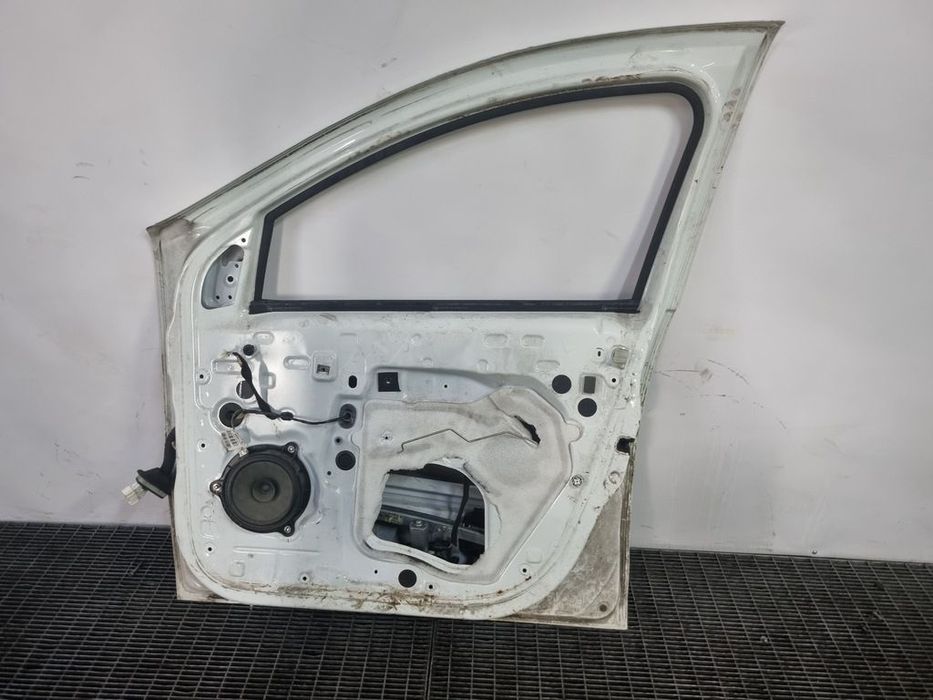 Usa Dreapta Fata Dacia Dacia Logan II MCV 2013 - 2016 SUV 4 Usi Blanc Glacier DV369 (1422)