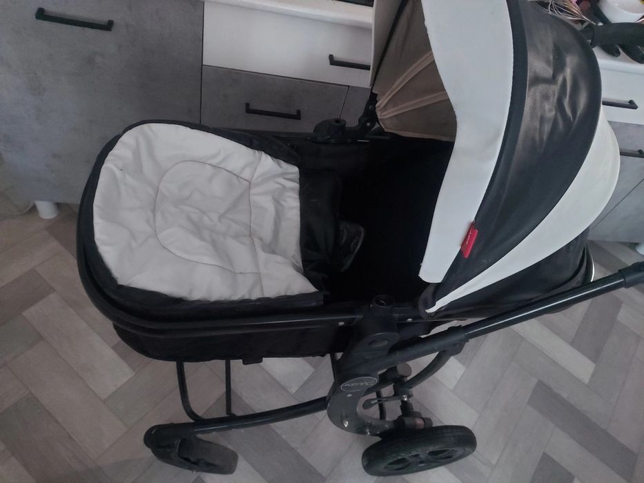 Отдам коляску за фрукты