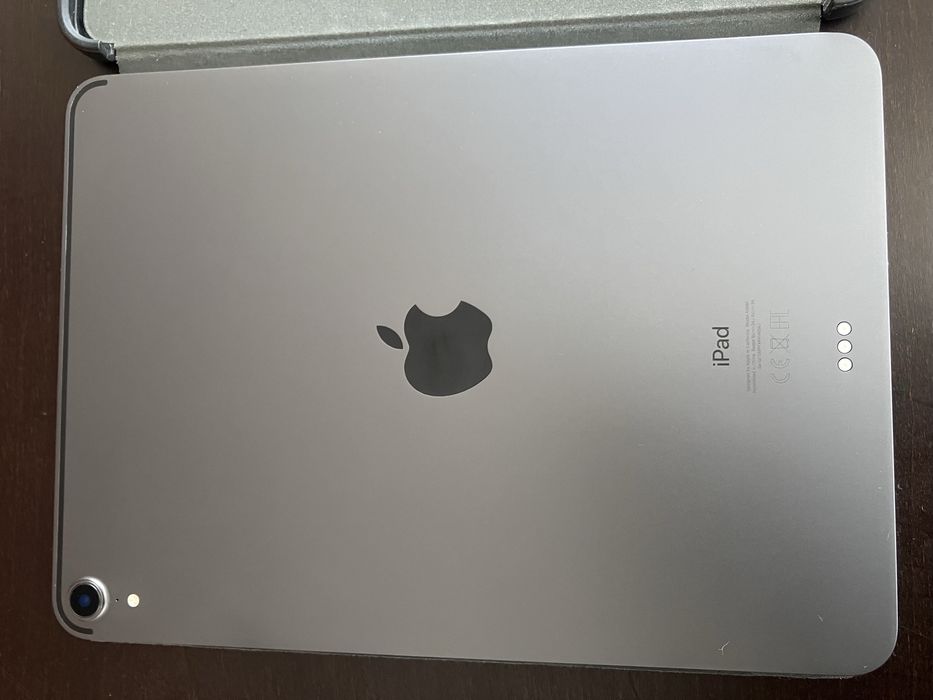 Apple iPad Pro 11” 64 GB Apple Pencil 2 поколение Отлично състояние