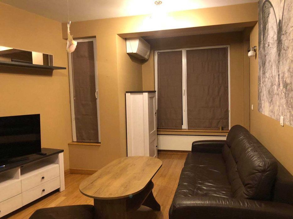 Дава се под наем Двустаен апартамент в София, Зона Б-19 - 75 кв.м за 423.81 € - Снимка #1