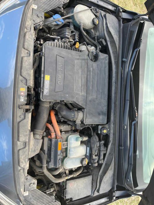 Hyundai ioniq hybrid
