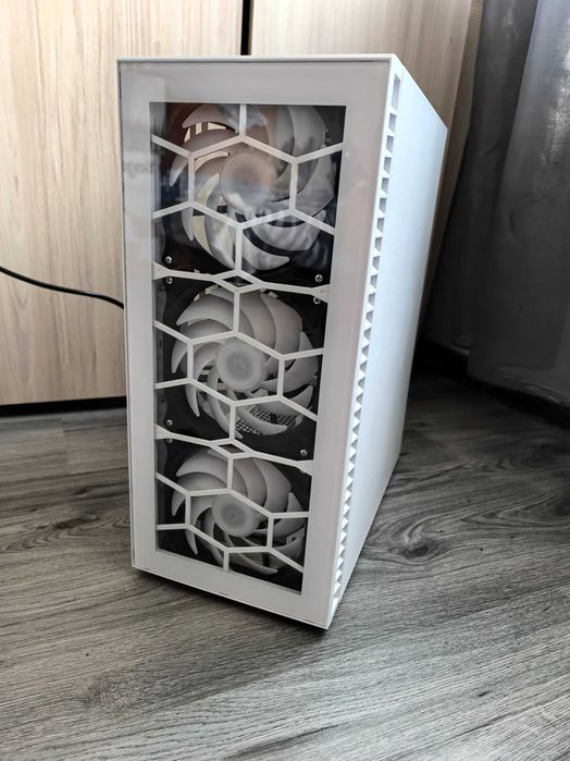 Гейм Ryzen Ryzen 5 5600, RX 570 8GB, 16GB DDR4, 120Gb SSD, 500GB HDD