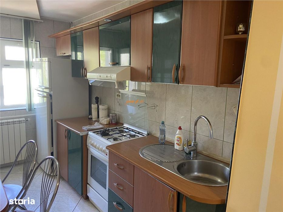 Apartament 4 camere Focsani , zona b- dul Independentei , suprafata ge