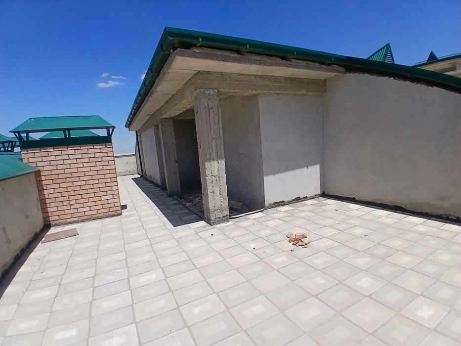 Срочно пентхаус коробка квартира сотилади!!!