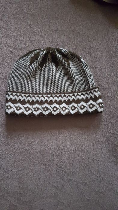 Различни видове шапки за малчуганите