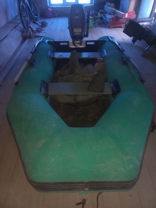 Надувной лодка с моторами Тахатсу 5