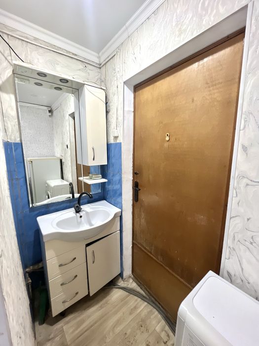 Продается 1 комн общежитие