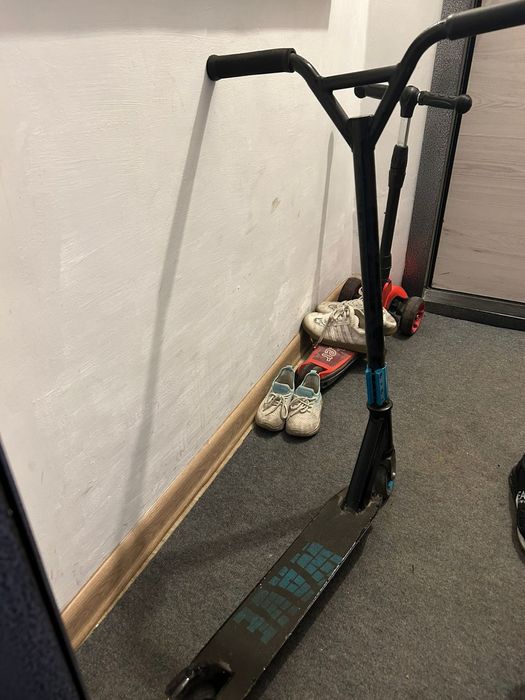 Продам самокат трюковой