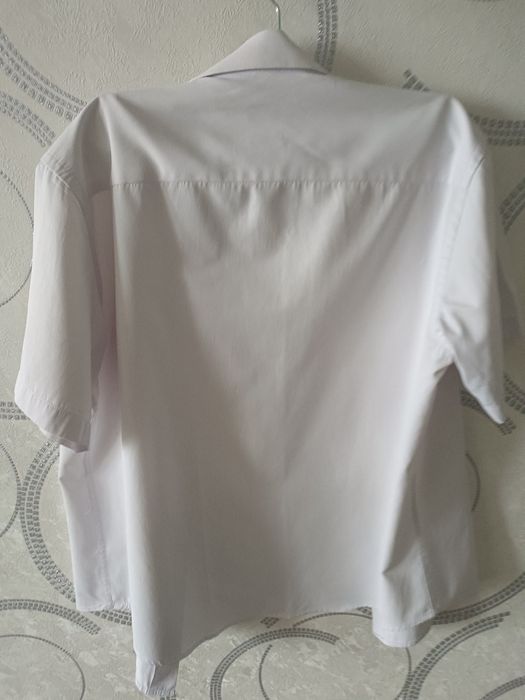 Рубашка белая новая