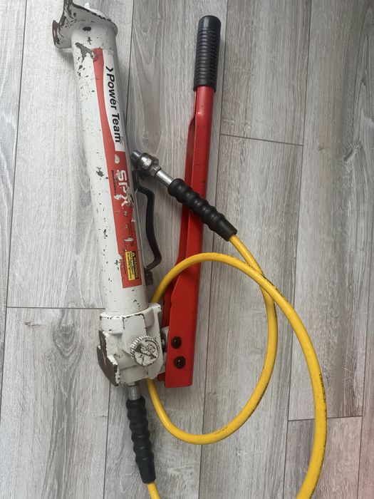 Продам гидравлический насос