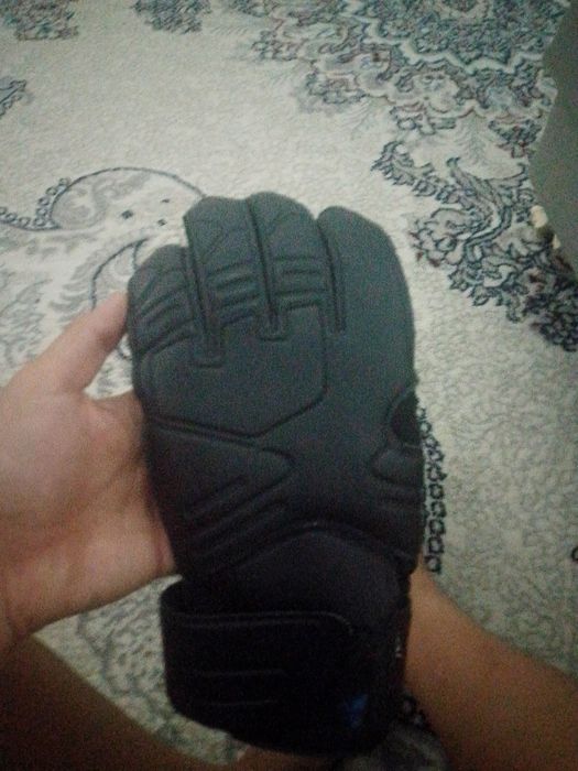 Darvozabon perchatkisi