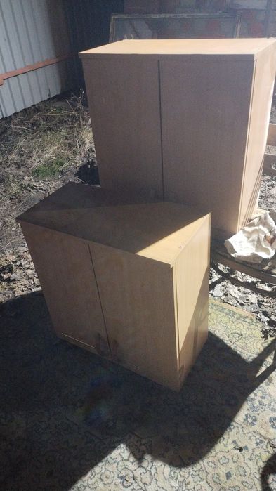 Продам 2 шкафа для кухни