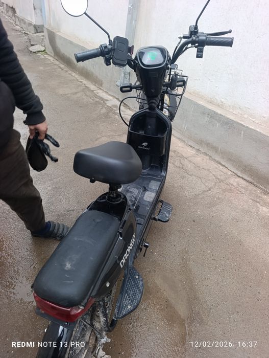 Skuter sotiladi yangi dek