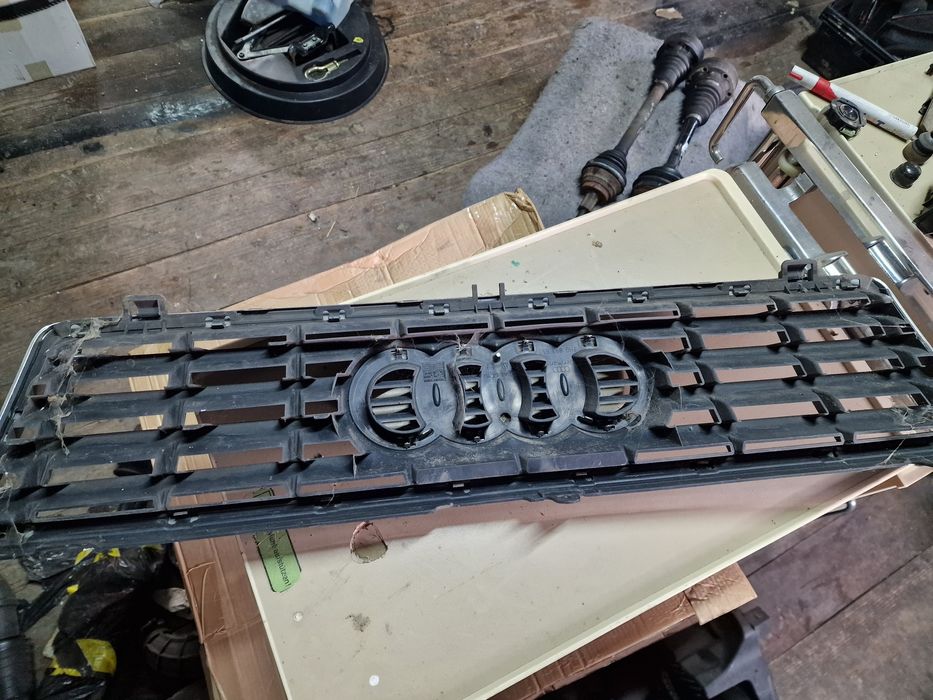 Grila fata audi A4 B6