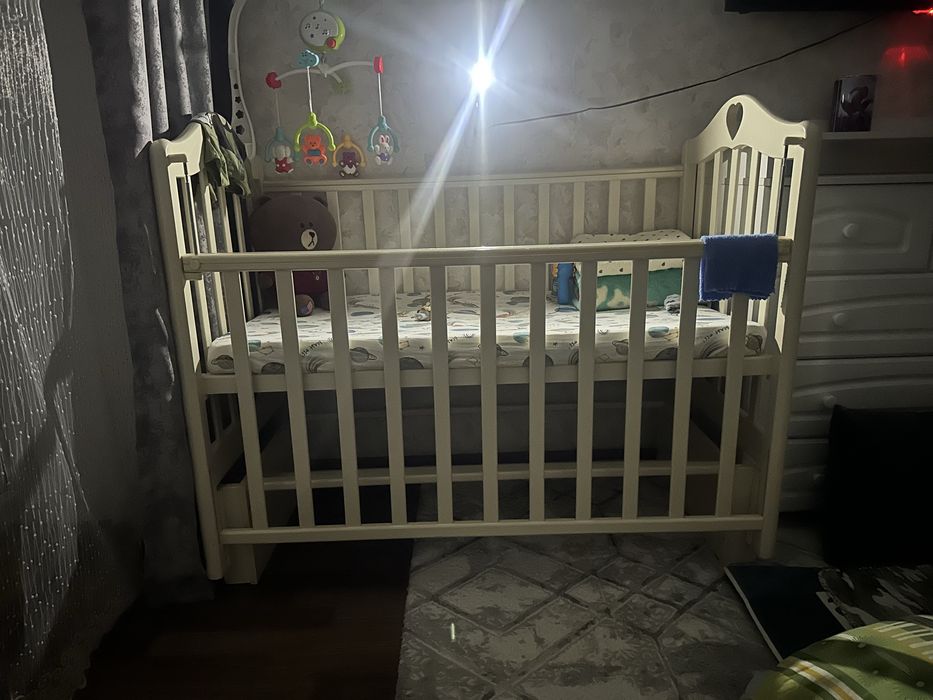 Продам детскую кроватку