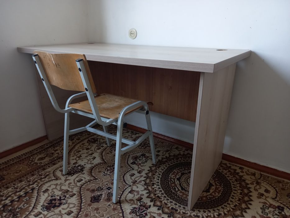 Стол стул сотилади