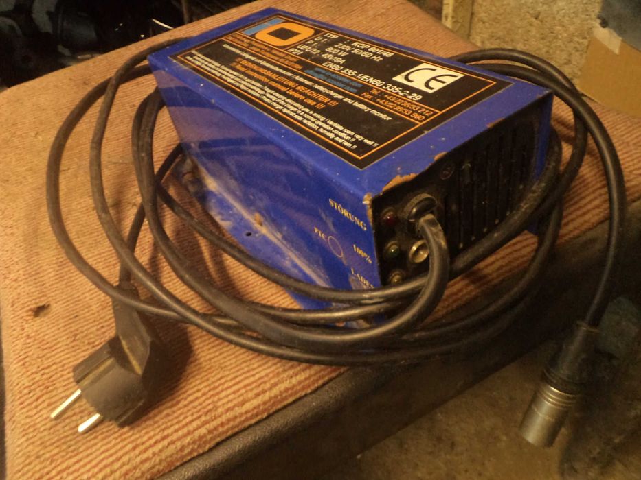 Зарядно устройство 48v-9А