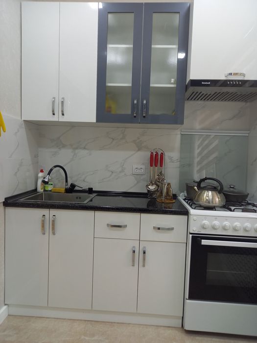 Продаётся своя 3-х комнатная квартира на Карасу 2