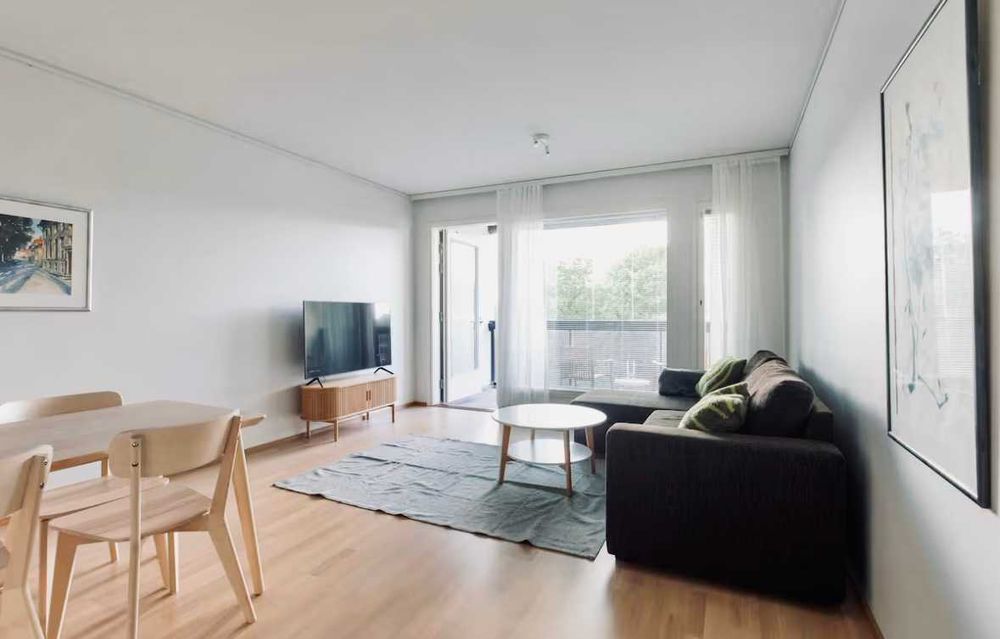 Дава се под наем Двустаен апартамент в Пловдив, Гагарин - 55 кв.м за 402.9 € - Снимка #1