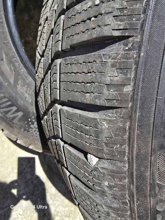 2 бр. Зимни гуми KUMHO 265-60-18