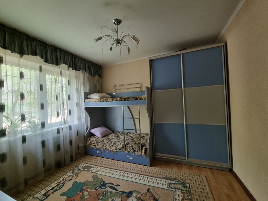 Двухъярусная кровать