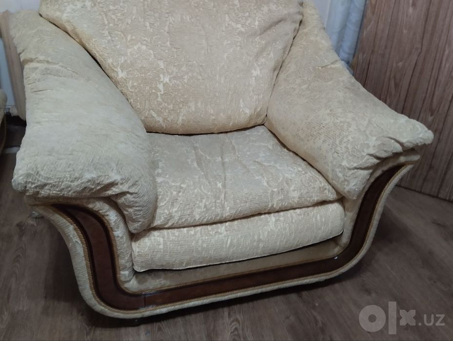 2 кресла и софа продается