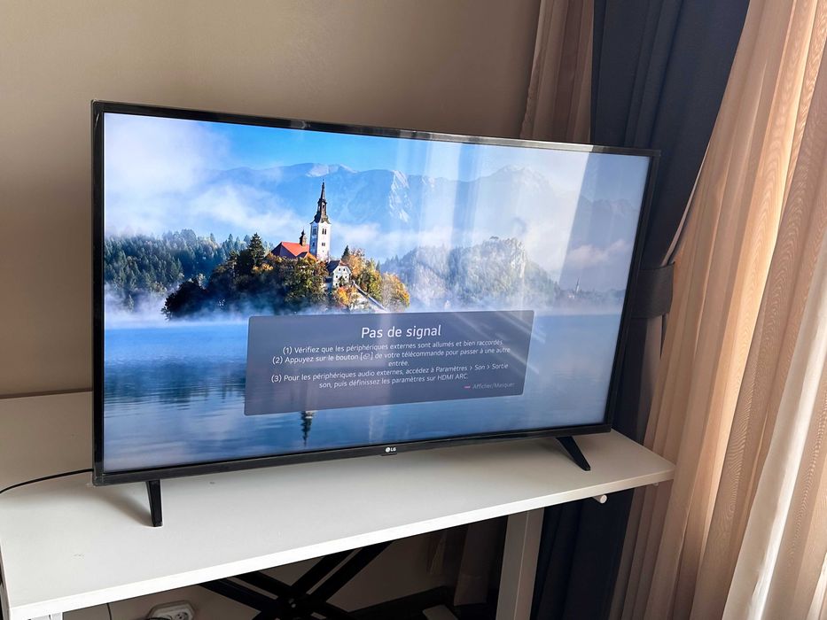 LG 43" 4K Smart TV UQ75, 2023г., перфектно състояние