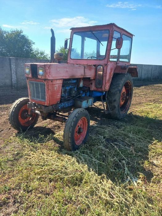Tractor universal 650