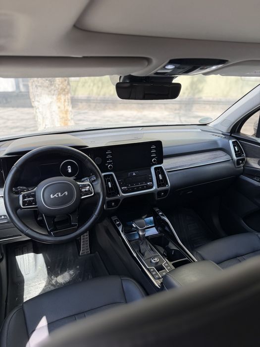 Kia Sorento 2.5 L kraska toza 100 % 7 mestalik