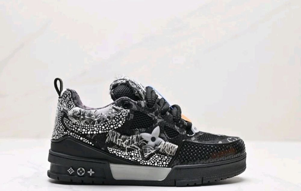 LOUIS VUITTON x Swarovski Skate Custom  Black 1854