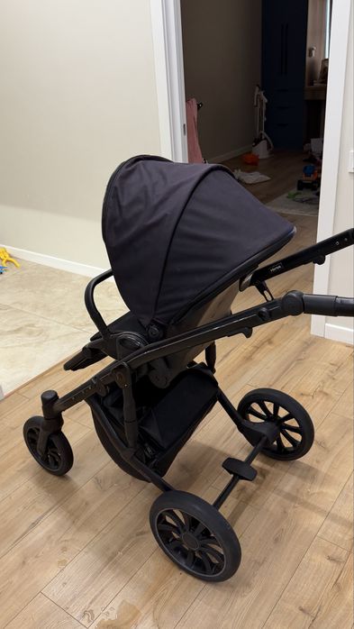 Детская коляска.