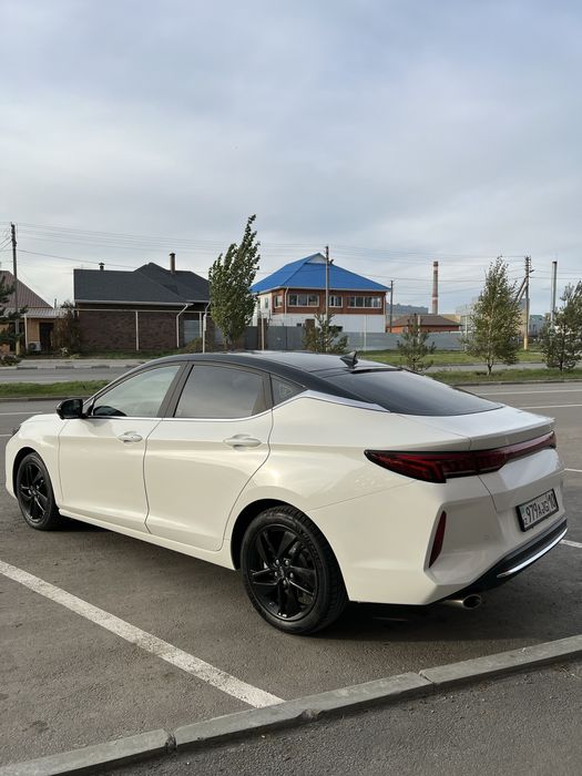 JAC J7 Plus в комплектации Flagship