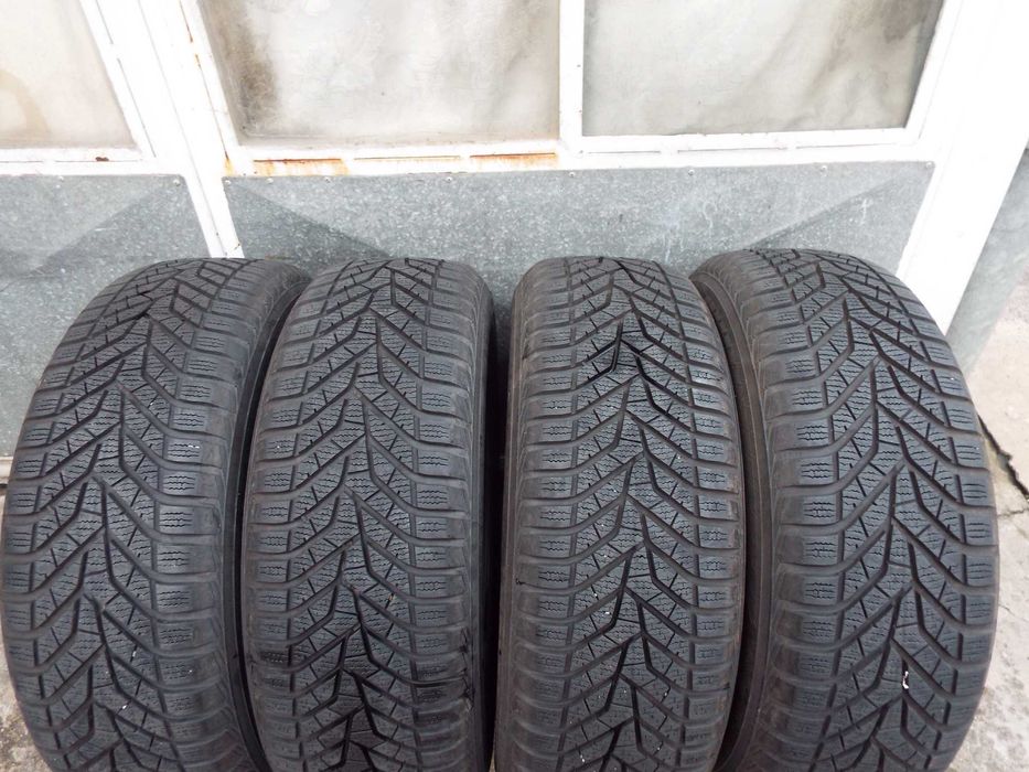 vand 4 anvelope de iarna 215/60/16 yokohama [aproape noi] pret 700r