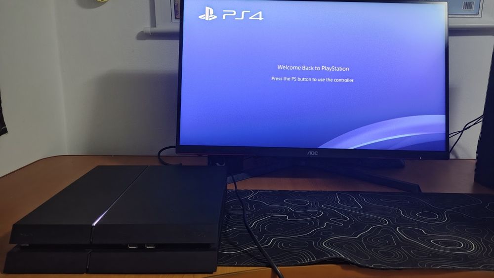 Consolă PlayStation 4 (PS4 Fat) + 1 Manetă + 3 Jocuri
