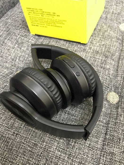 Накладные беспроводные наушники AWEI 996BL