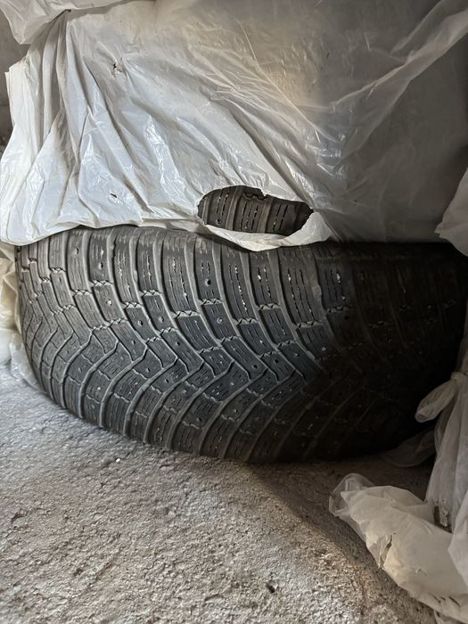 Продам шины 245/55 R19